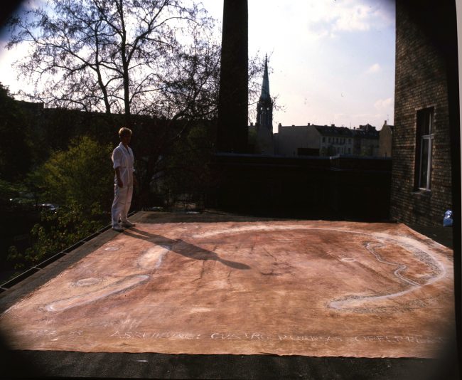   Verlagerung eines  Opferplatzes auf ein Dach in Berlin 
